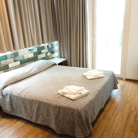 ホテル Etna - Per Coppie E Famiglie Con Parcheggio E