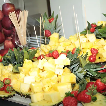 Etna - Per Coppie E Famiglie Con Parcheggio E ホテル 3*