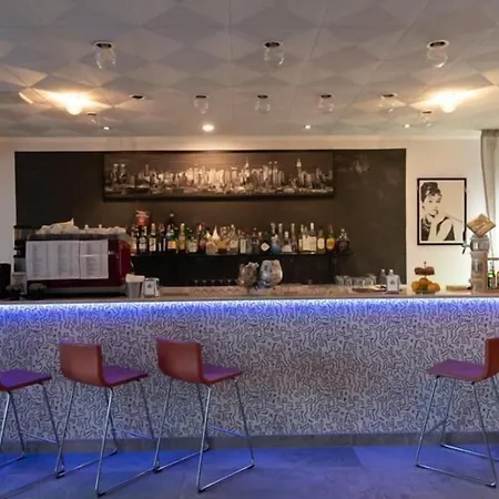 Etna - Per Coppie E Famiglie Con Parcheggio E 3*