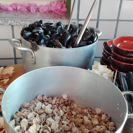 ホテル Etna - Per Coppie E Famiglie Con Parcheggio E リッチョーネ