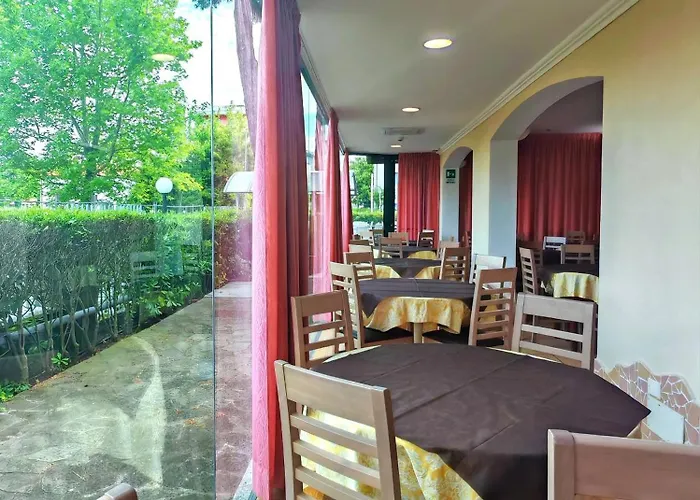 Etna - Per Coppie E Famiglie Con Parcheggio E 3* ריצ'יונה