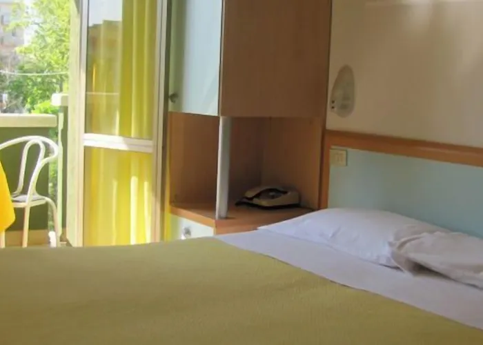 Hotel Etna - Per Coppie E Famiglie Con Parcheggio E 3*