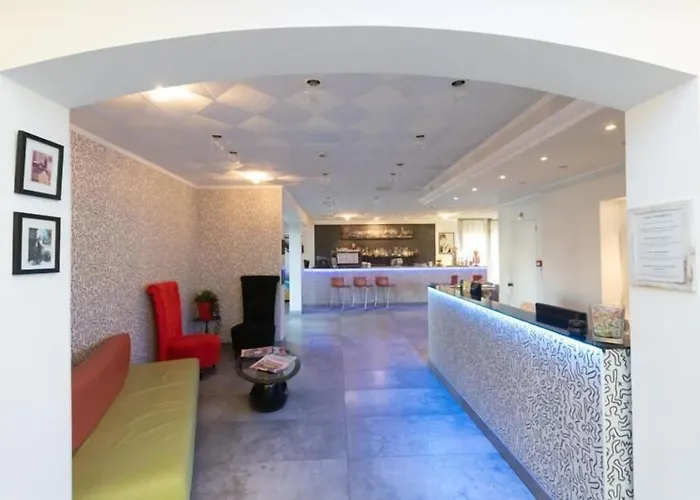 Hotel Etna - Per Coppie E Famiglie Con Parcheggio E