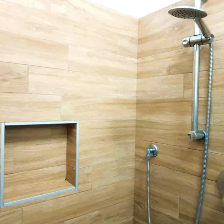 Etna - Per Coppie E Famiglie Con Parcheggio E Hotel