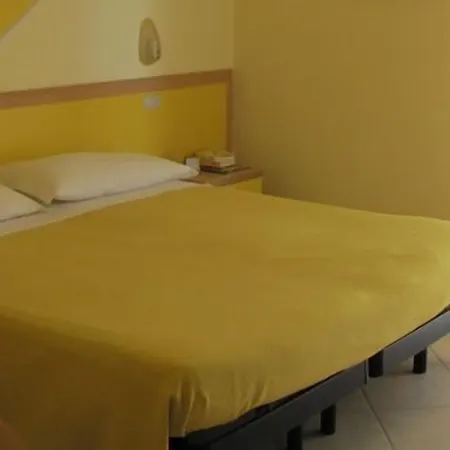 Etna - Per Coppie E Famiglie Con Parcheggio E Hotel 3*