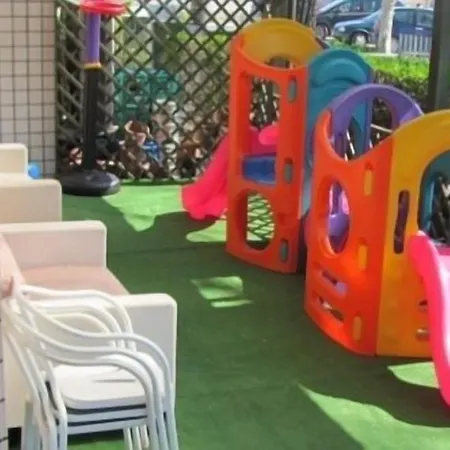 Etna - Per Coppie E Famiglie Con Parcheggio E Hotel Riccione