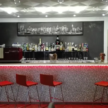 Etna - Per Coppie E Famiglie Con Parcheggio E Hotel