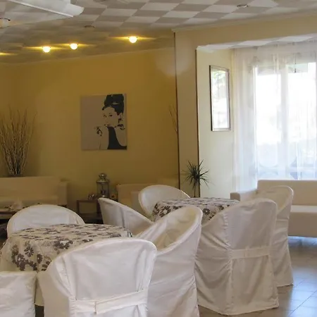 Etna - Per Coppie E Famiglie Con Parcheggio E 3*