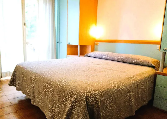 Hotel Etna - Per Coppie E Famiglie Con Parcheggio E Riccione