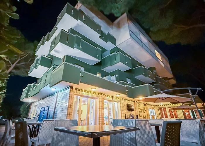 Etna - Per Coppie E Famiglie Con Parcheggio E Riccione