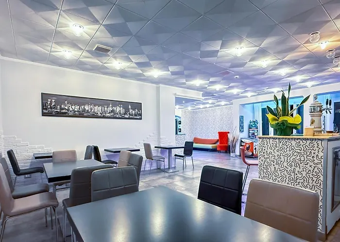 Hotel Etna - Per Coppie E Famiglie Con Parcheggio E 3*