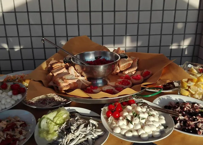 Hotel Etna - Per Coppie E Famiglie Con Parcheggio E Riccione