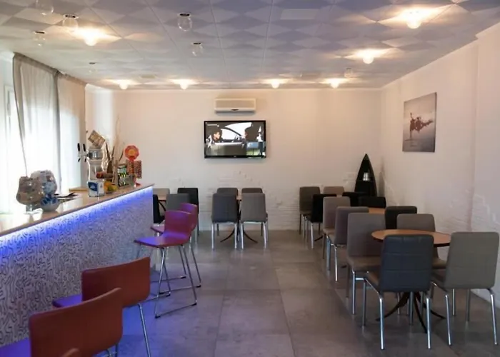 Etna - Per Coppie E Famiglie Con Parcheggio E Hotel Riccione